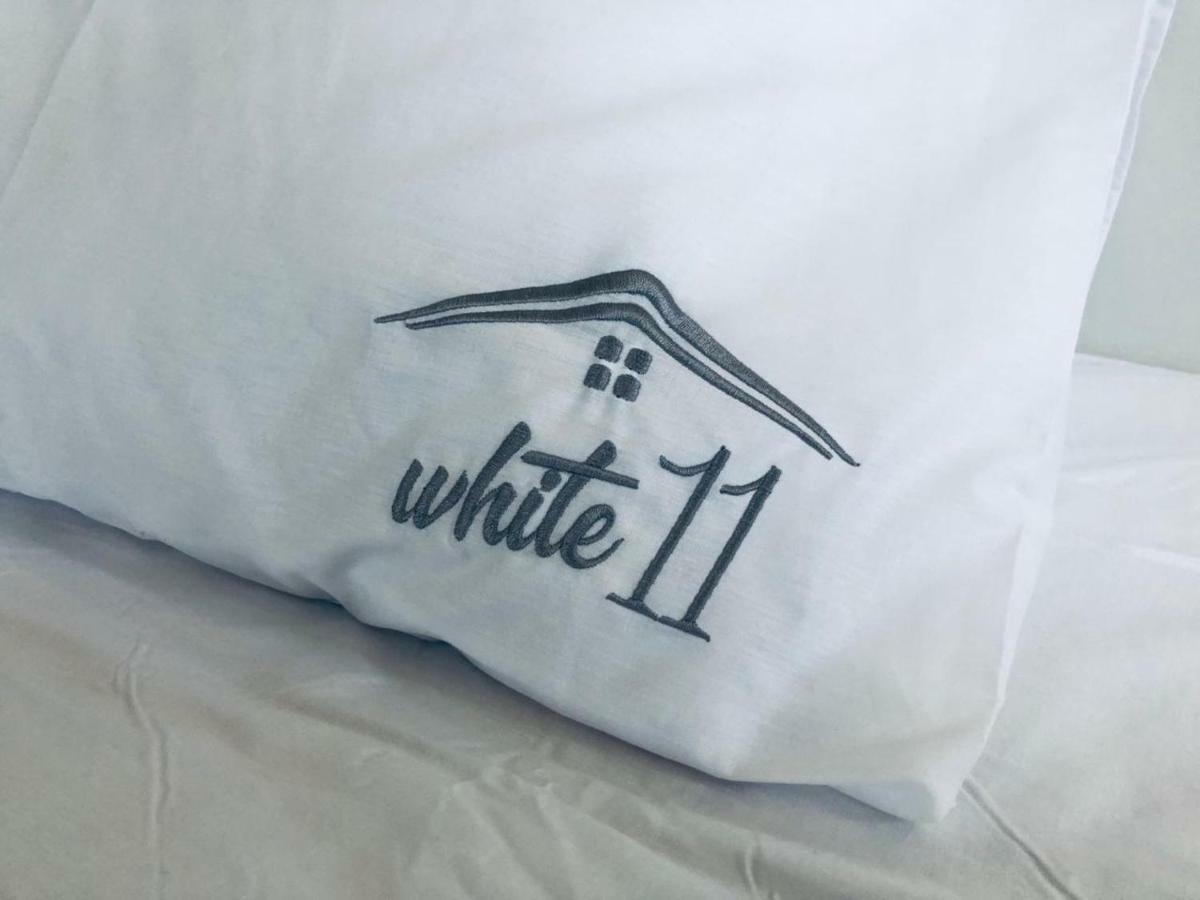 White 11 Aparthotel Larnaca Exterior photo